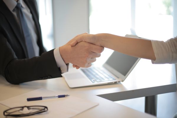ATS vs. Human Touch: Striking the Right Balance in Hiring
